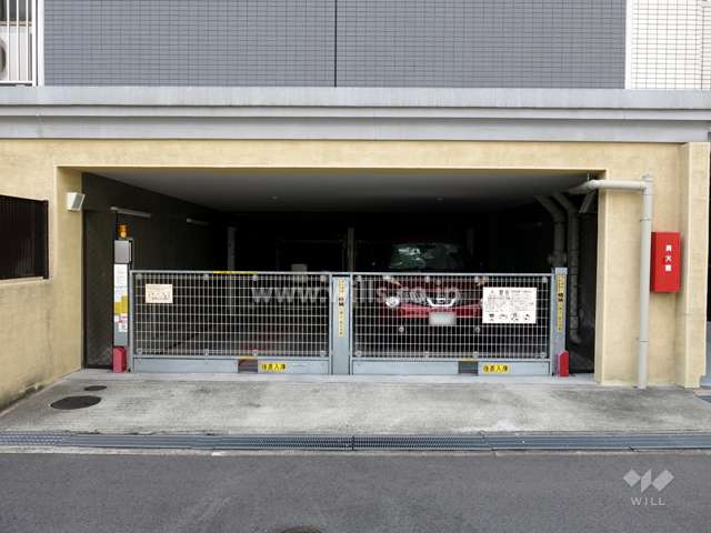 敷地内駐車場（屋内機械式）