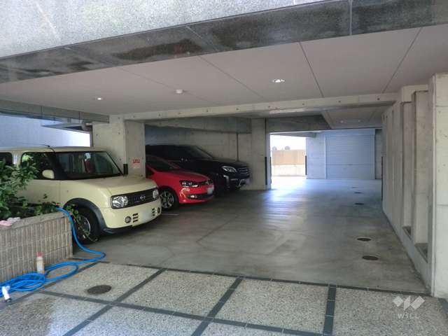 敷地内駐車場（屋内平面式）