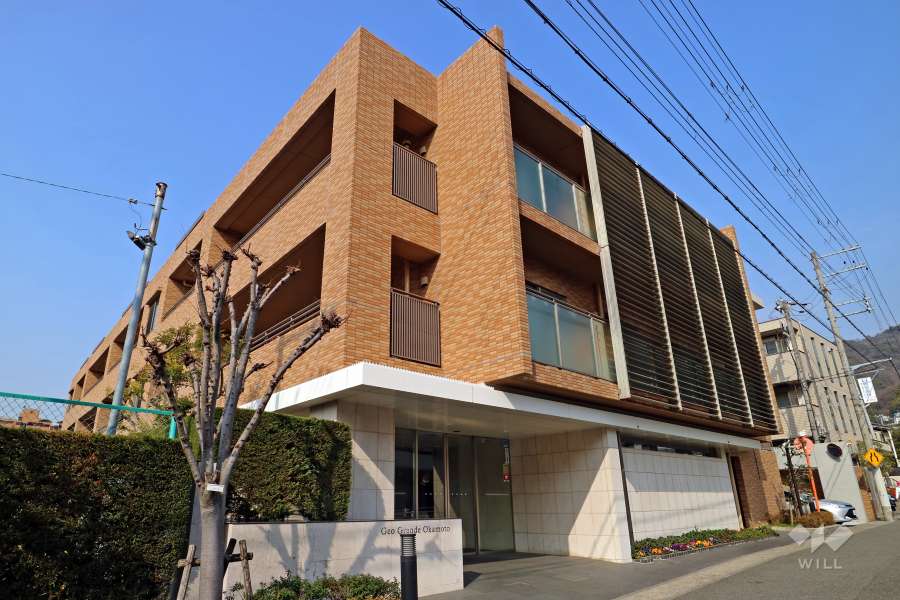 ジオグランデ岡本の外観（東側から）