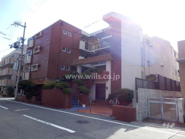 シャトード本山の外観（北東側から）