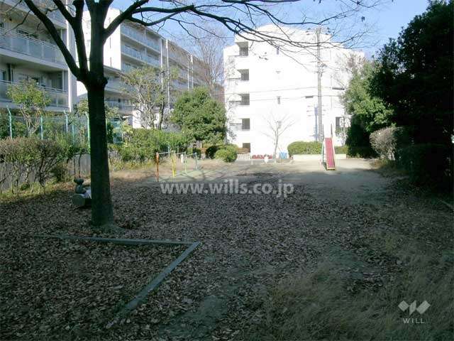 C棟の東側にある公園