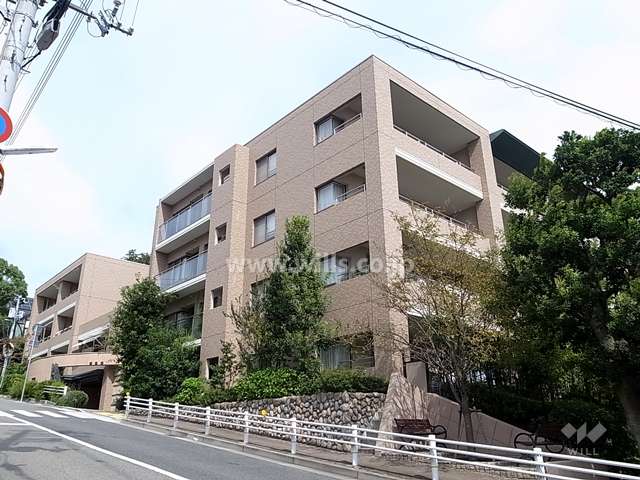 ステイツ御影ガーデンズローズヒルの外観（南西側から）