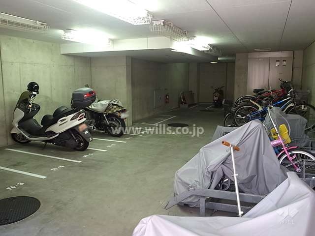 駐輪場、バイク置場
