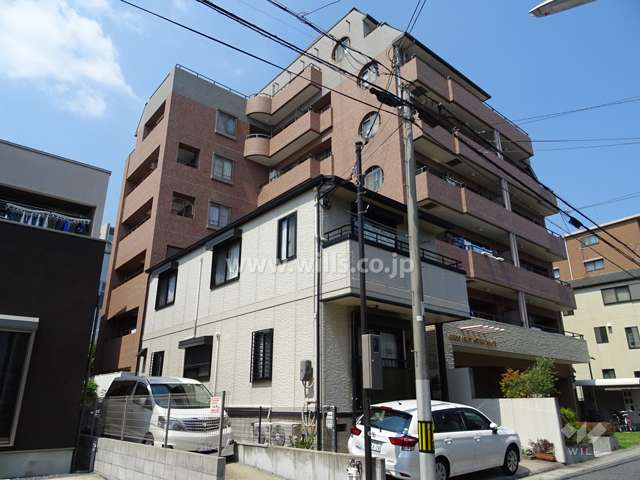 セレッソコート甲南山手の外観（南西側から）