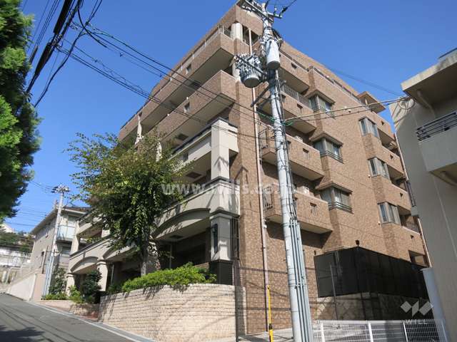 セレッソコート甲南山手森北町の外観（南西側から）