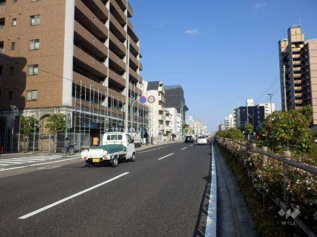 敷地南側は国道2号線に面しています。