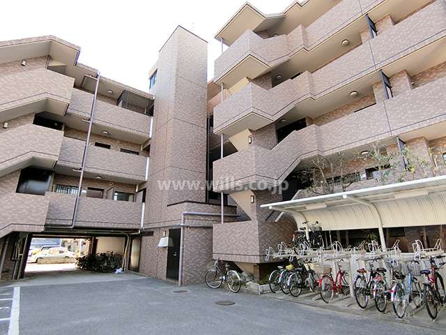 セントファミーユ住吉川東の外観(北西側から)