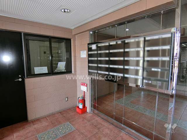 共用ポストと管理人室