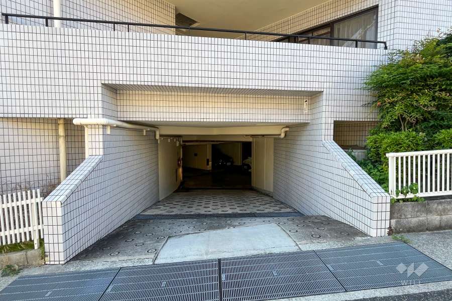 駐車場の出入口