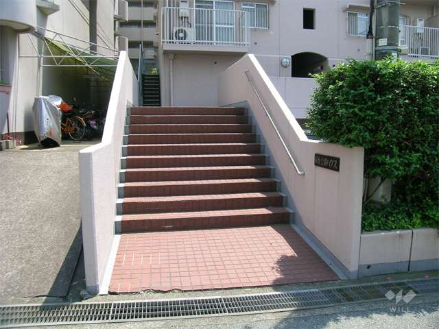 エントランスアプローチ