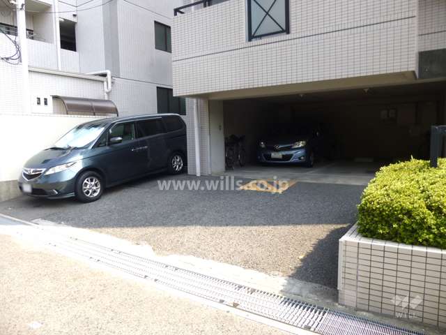 敷地内駐車場（屋内平面式）