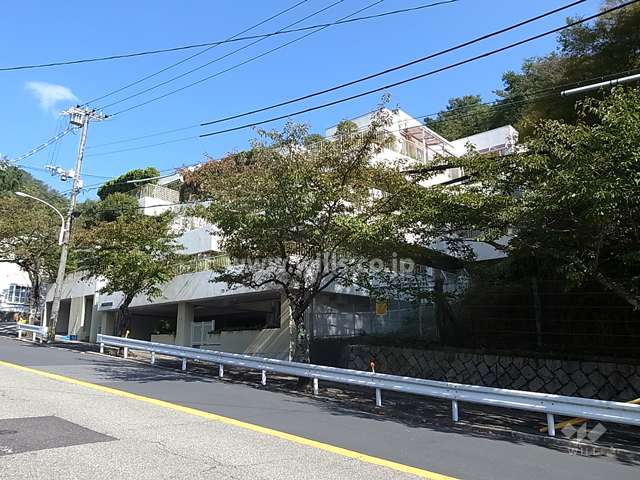 テラスハウス住吉台の外観（南側から）