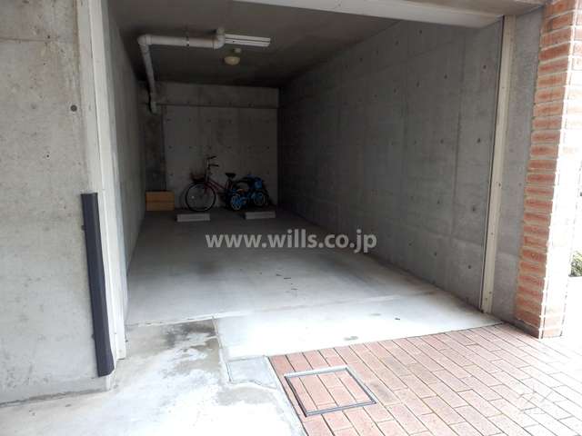 敷地内駐車場（屋内平面式）
