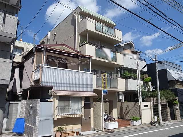 ニューライフ岡本の外観（南西側から）
