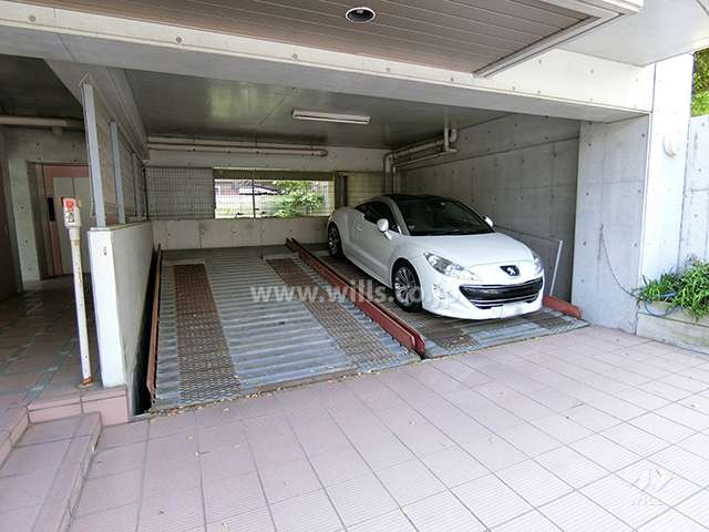 敷地内駐車場（屋内機械式）