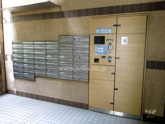 宅配ボックスと共用ポスト