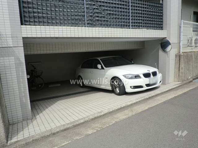 敷地内駐車場（屋内平面式）