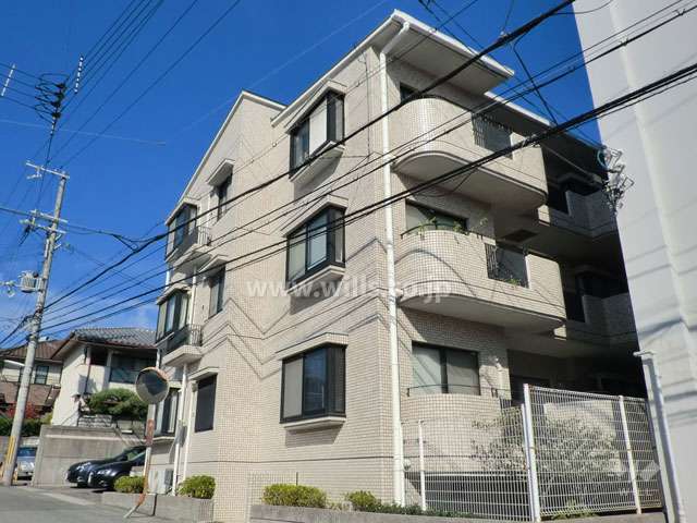 パークハイム上御影の外観（南西側から）