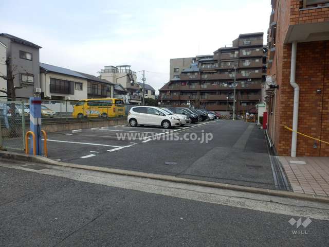 敷地内駐車場（屋外平面式）