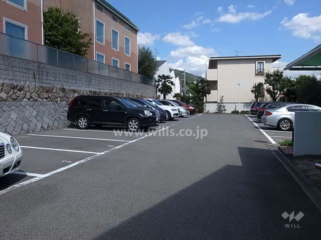 敷地内駐車場（屋外平面式）