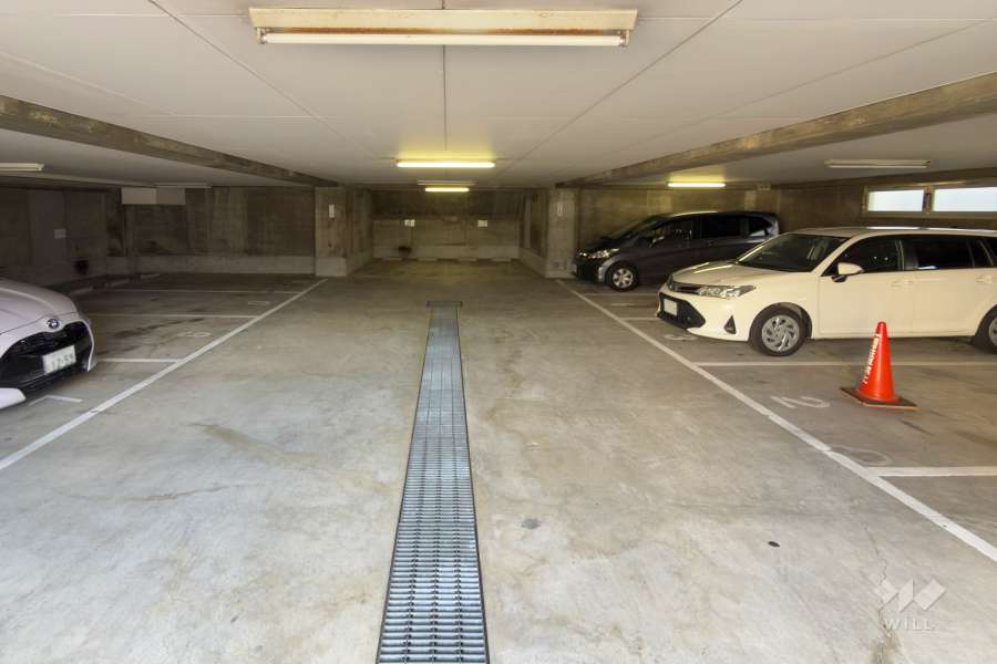 敷地内駐車場（屋内平面式）