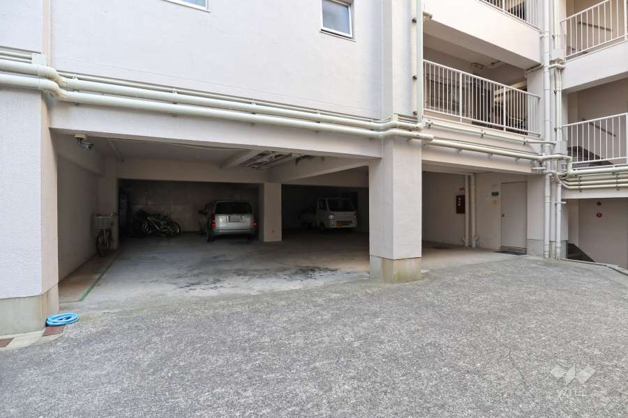 敷地内駐車場（屋内平面式）