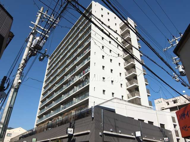 ピアフェスタ青木駅前の外観（南西側から）