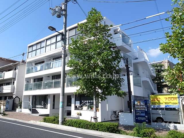ヒルハウス岡本の外観（南東側から）