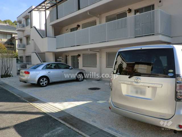 敷地内駐車場（屋外平面式）
