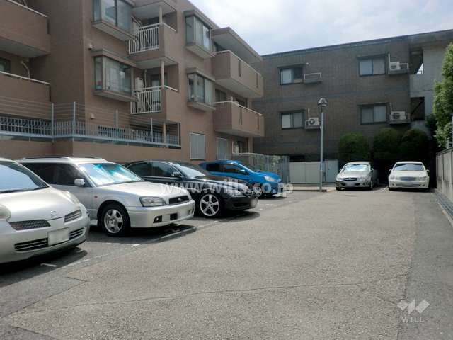 敷地内駐車場（屋外平面式）