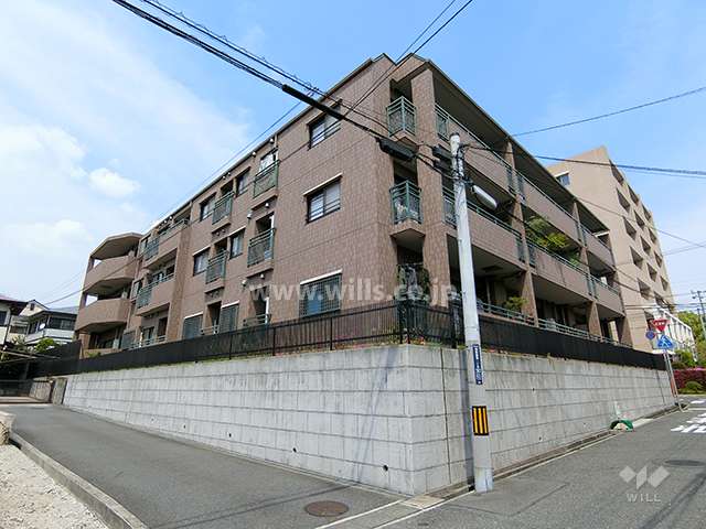 ファミールグラン御影ウィズの外観（南西側から）