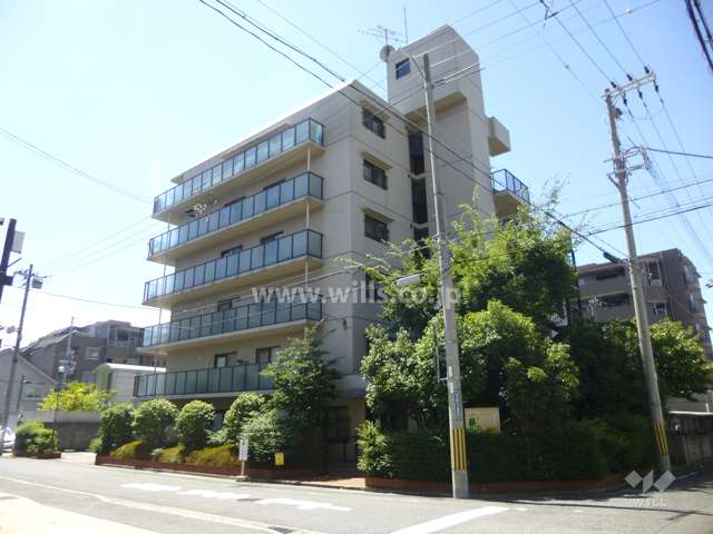 ファミール甲南の外観（北東側から）