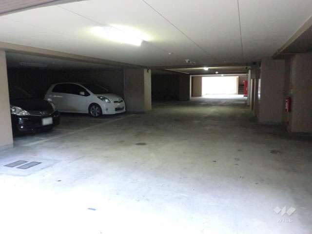 敷地内駐車場（屋内平面式）