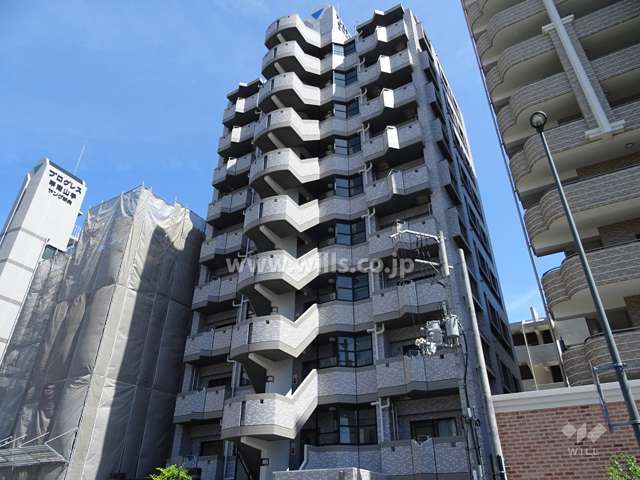 プレステージ甲南山手の外観（北西側から）