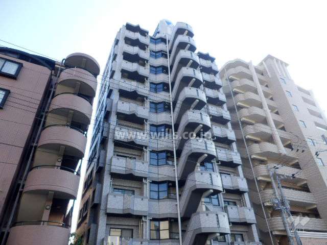 プレステージ甲南山手の外観（北東側から）