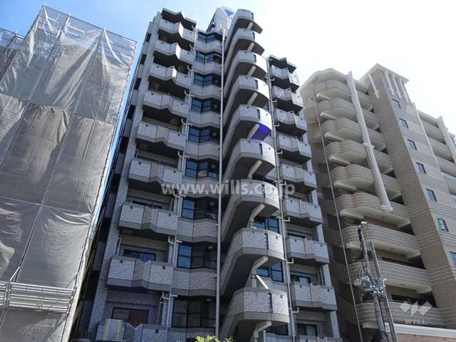 プレステージ甲南山手の外観（北東側から）