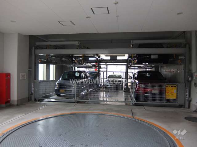 敷地内駐車場（屋内機械式）