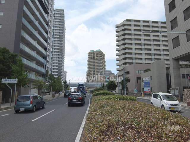 敷地北側は国道2号線に面しています。