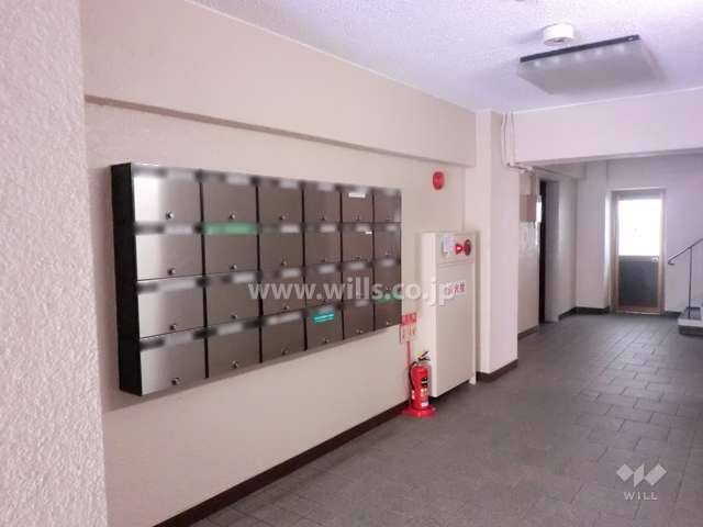 エントランスホール（共用ポスト）