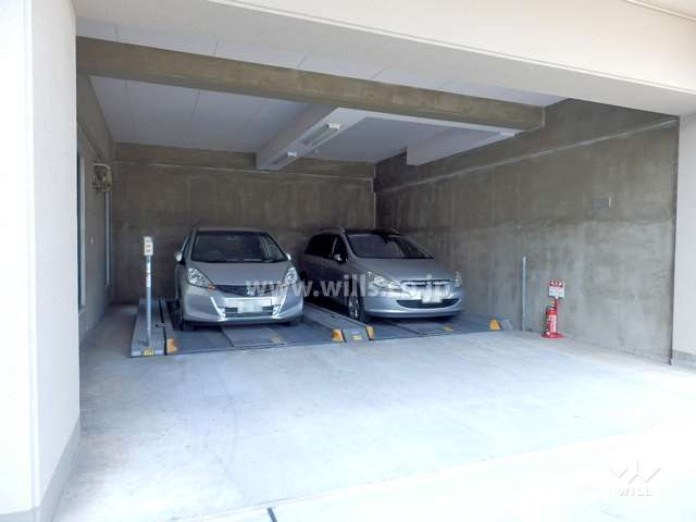 敷地内駐車場（屋内機械式）