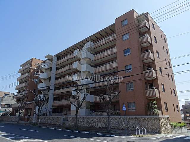 メープル甲南山手セレヴィの外観（北西側から）