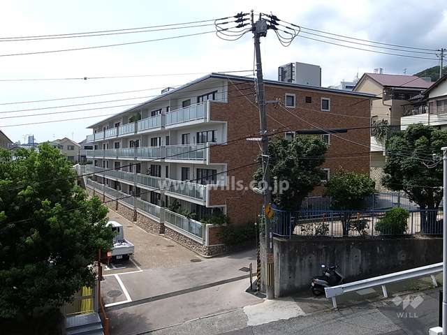 メゾン岡本の外観（南東側から）