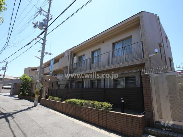 メゾン岡本5丁目の外観（北東側から）