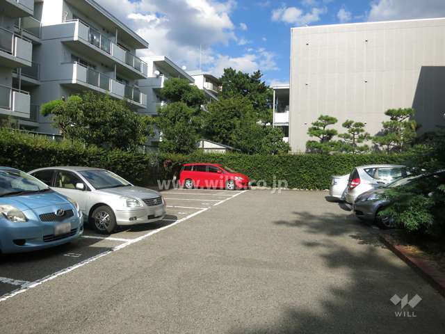 敷地内駐車場（屋外平面式）