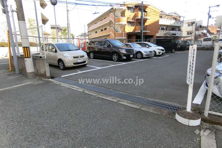 駐車場の出入口