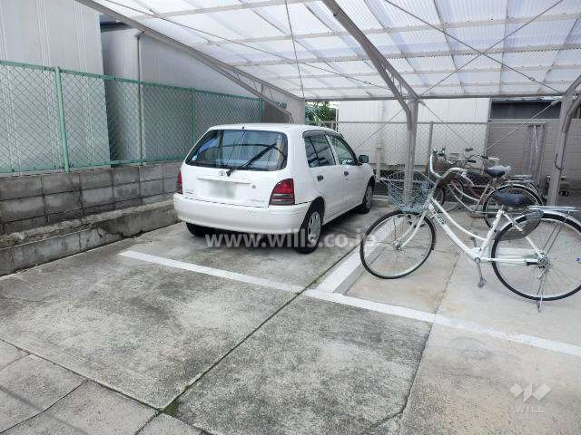 敷地内駐車場（屋外平面式）