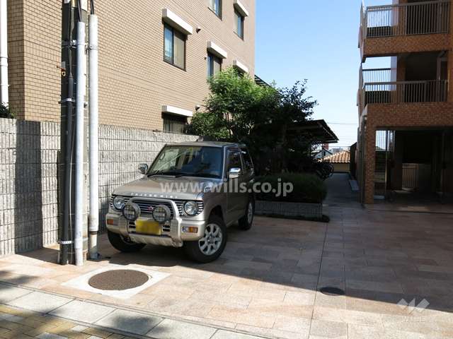 敷地内駐車場（屋外平面式）