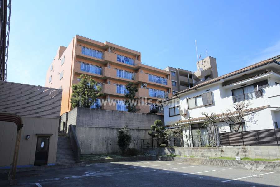 ライオンズマンション魚崎の外観（南東側から）