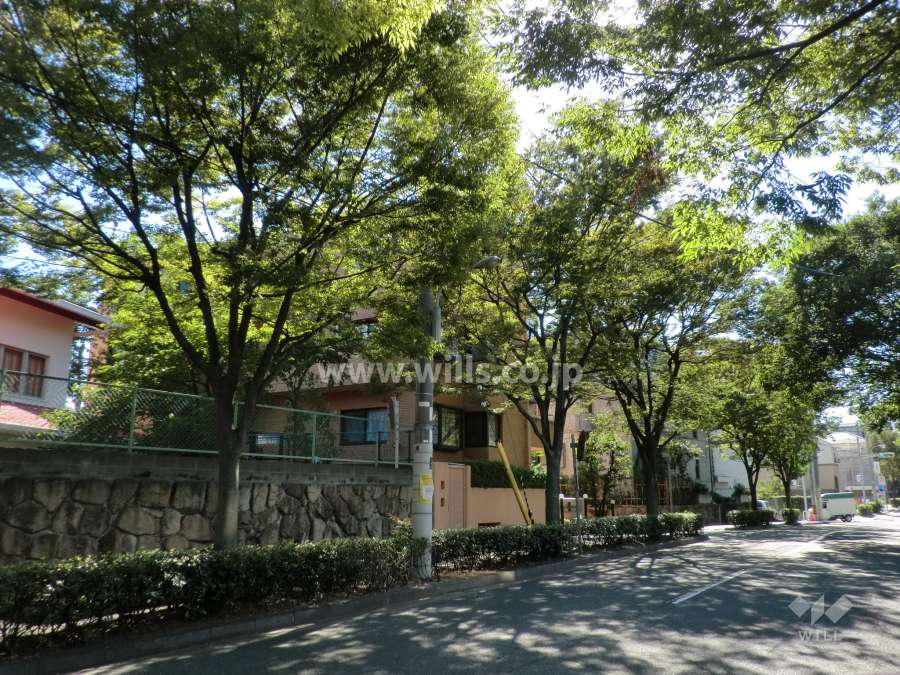 ライオンズマンション御影住吉の外観（北東側から）