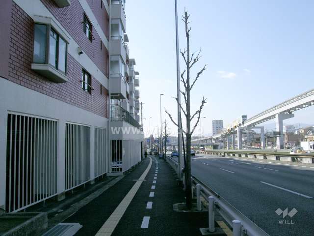 敷地の北側は中央環状線に面しています。